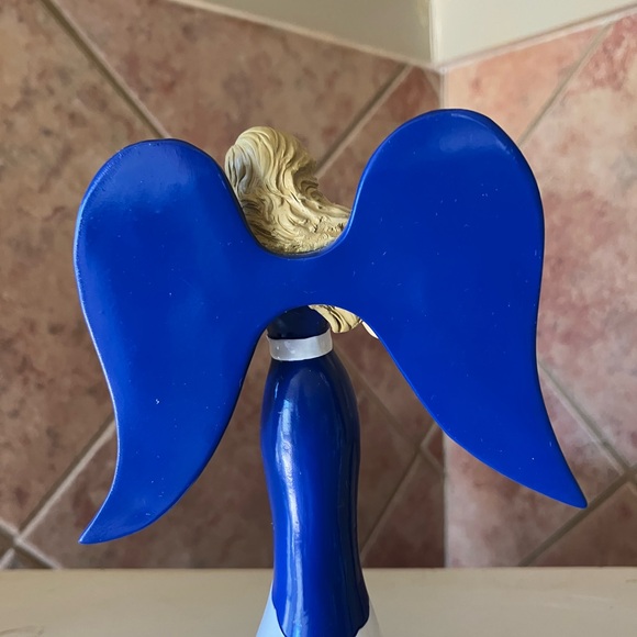 Blue Willow Angel Blessings for a Safe Passage - Picture 7 of 8